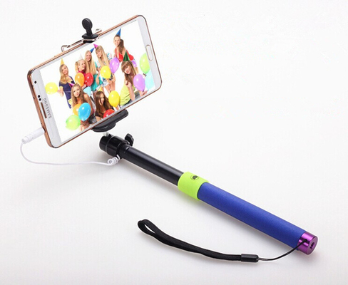 Good Quality Stainless steel Handheld Selfie Stick Bluetooth Monopod With Audio cable for iPhone Sales